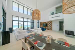 MAIN LIVINGROOM