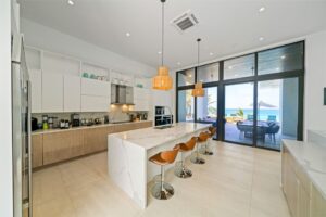 MAIN KITCHEN