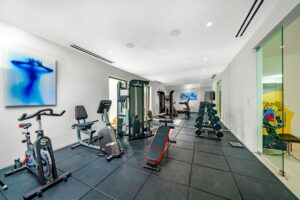 FITNESS ROOM